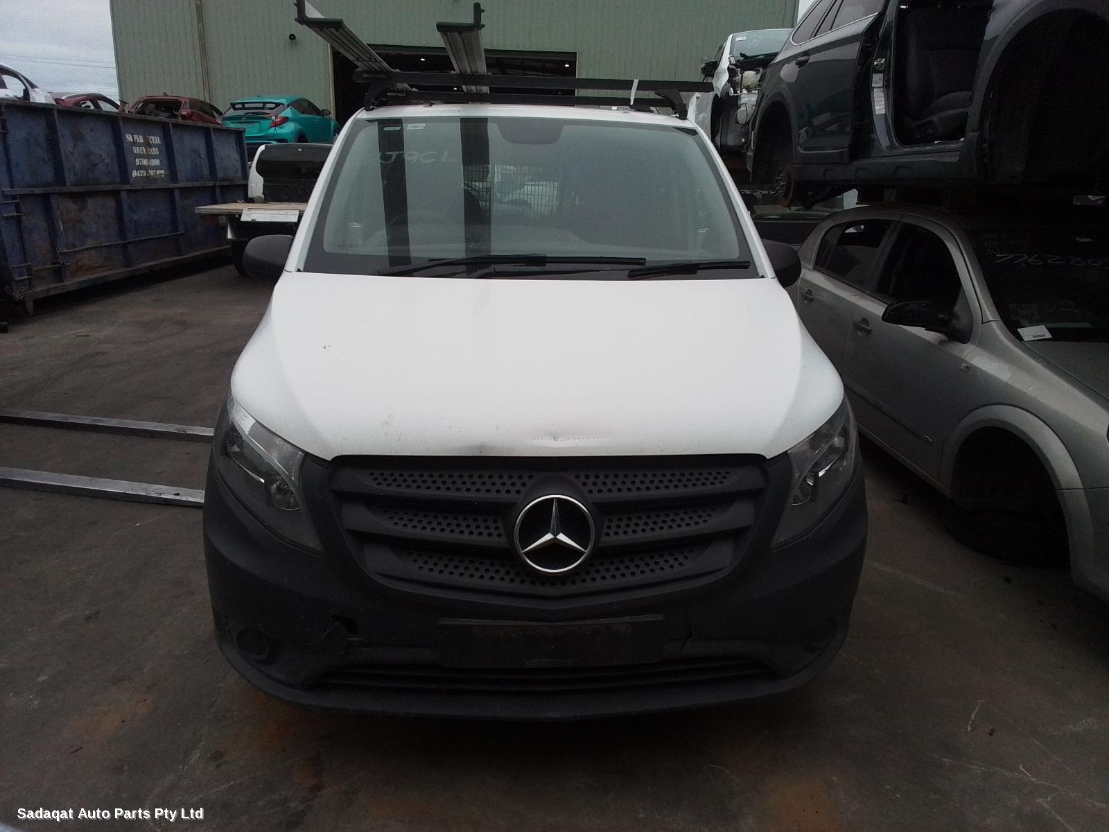 Mercedes Vito Right Headlamp