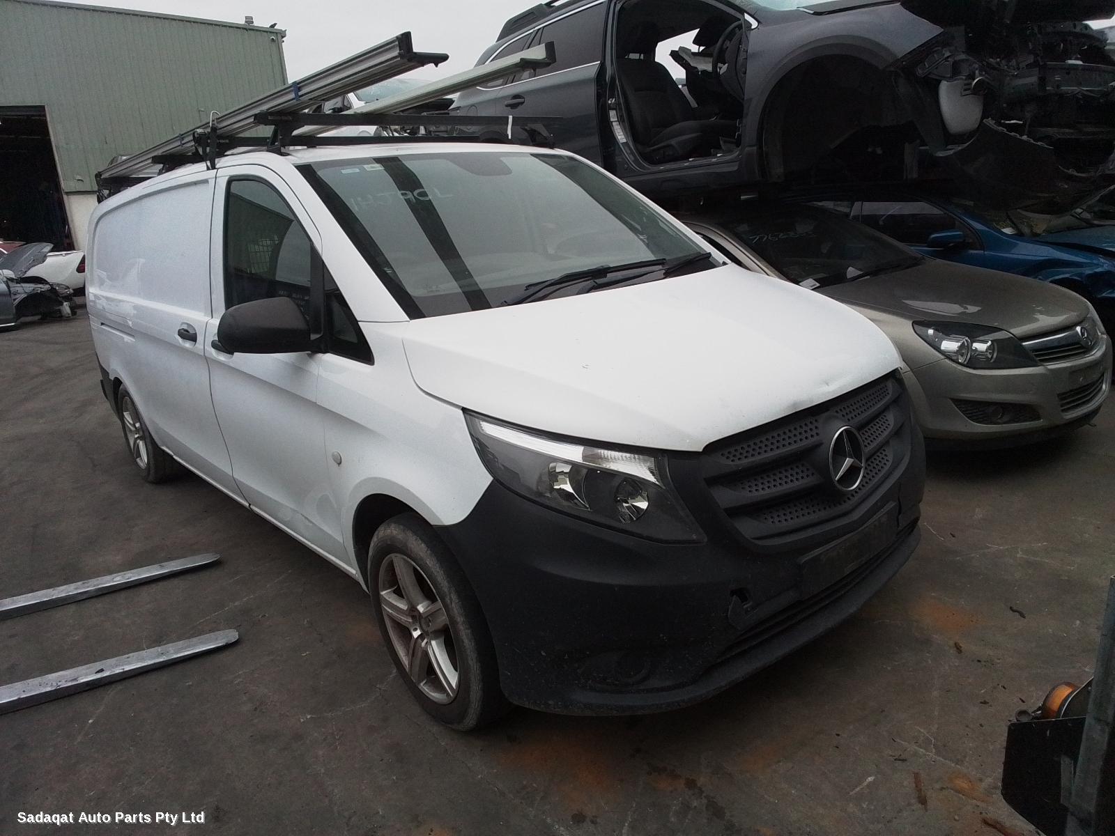 Mercedes Vito Right Headlamp