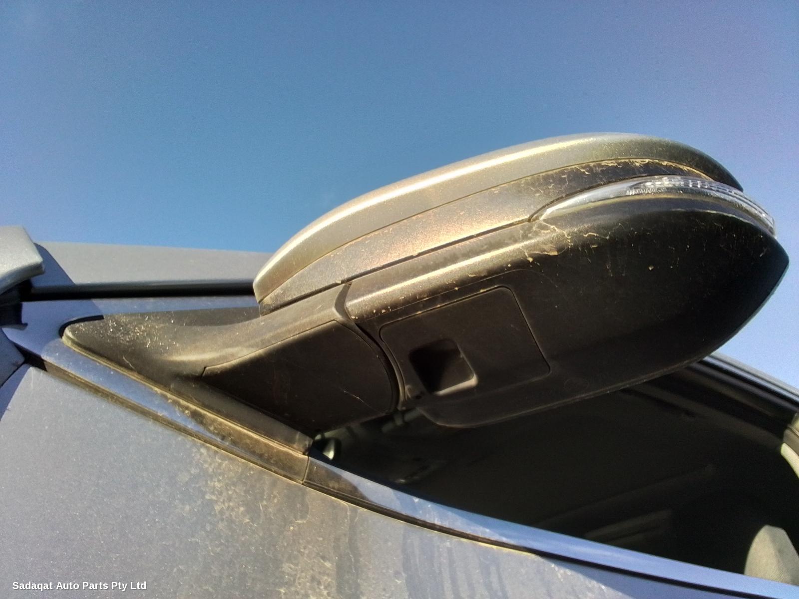 Toyota Kluger Left Door Mirror