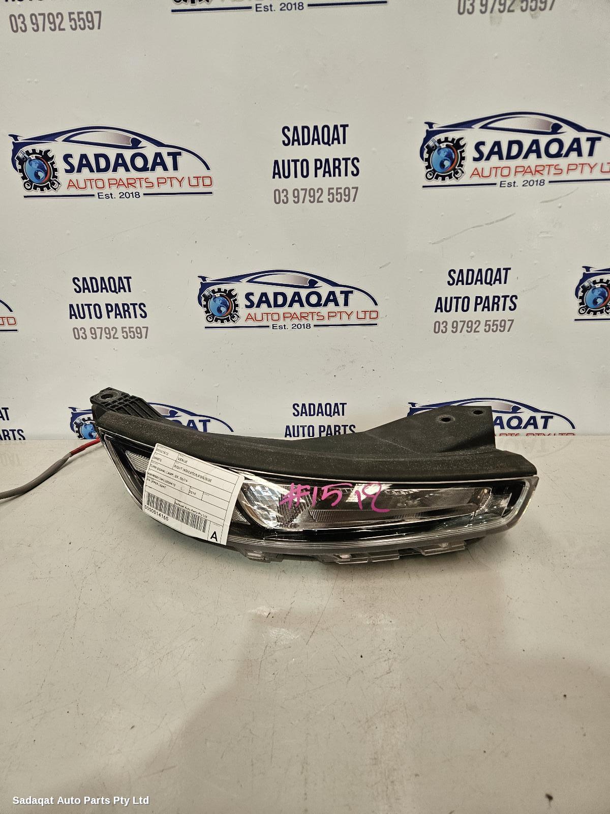 Hyundai Venue Right Indicator/fog/side