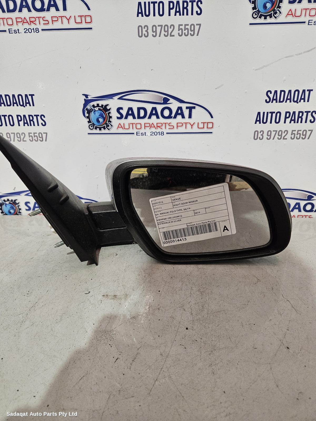 Hyundai Venue Right Door Mirror
