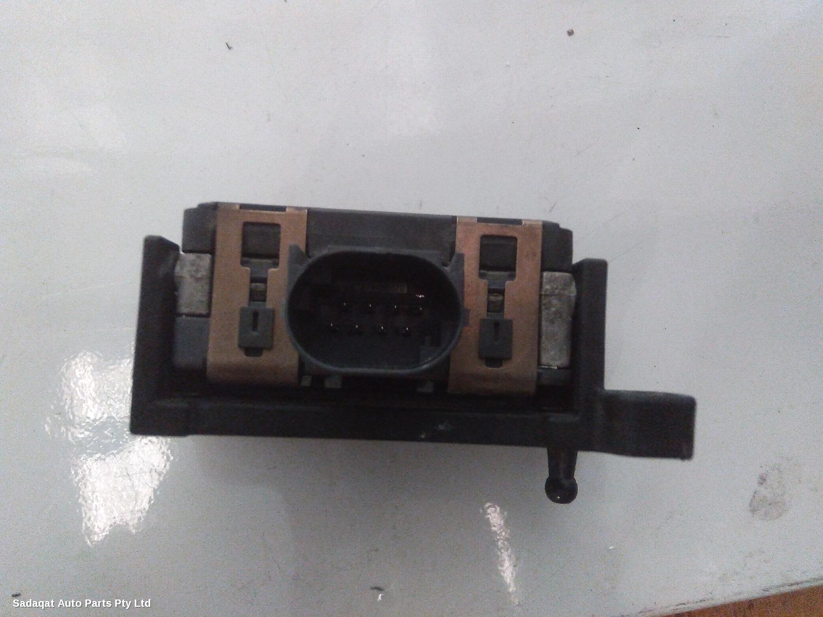Hyundai I30 Misc Switch/relay