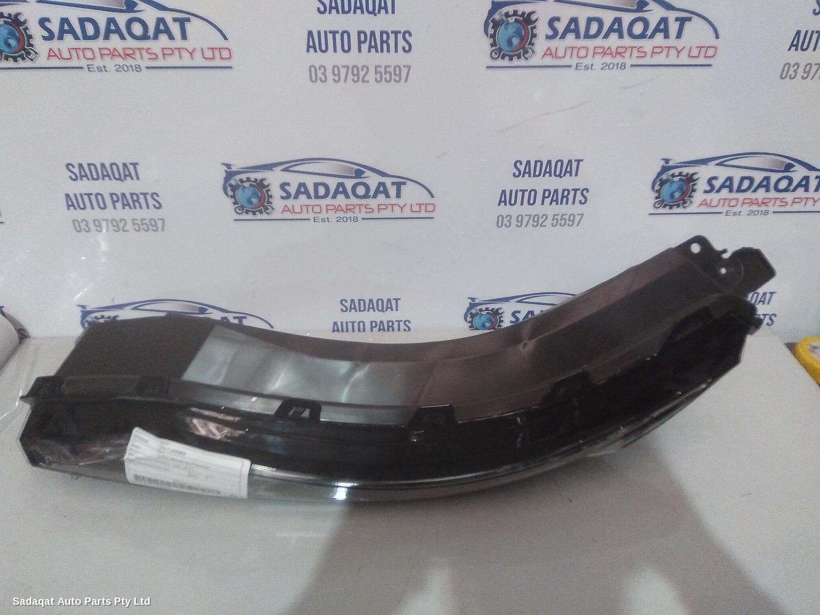 Mitsubishi Outlander Left Indicator/fog/side