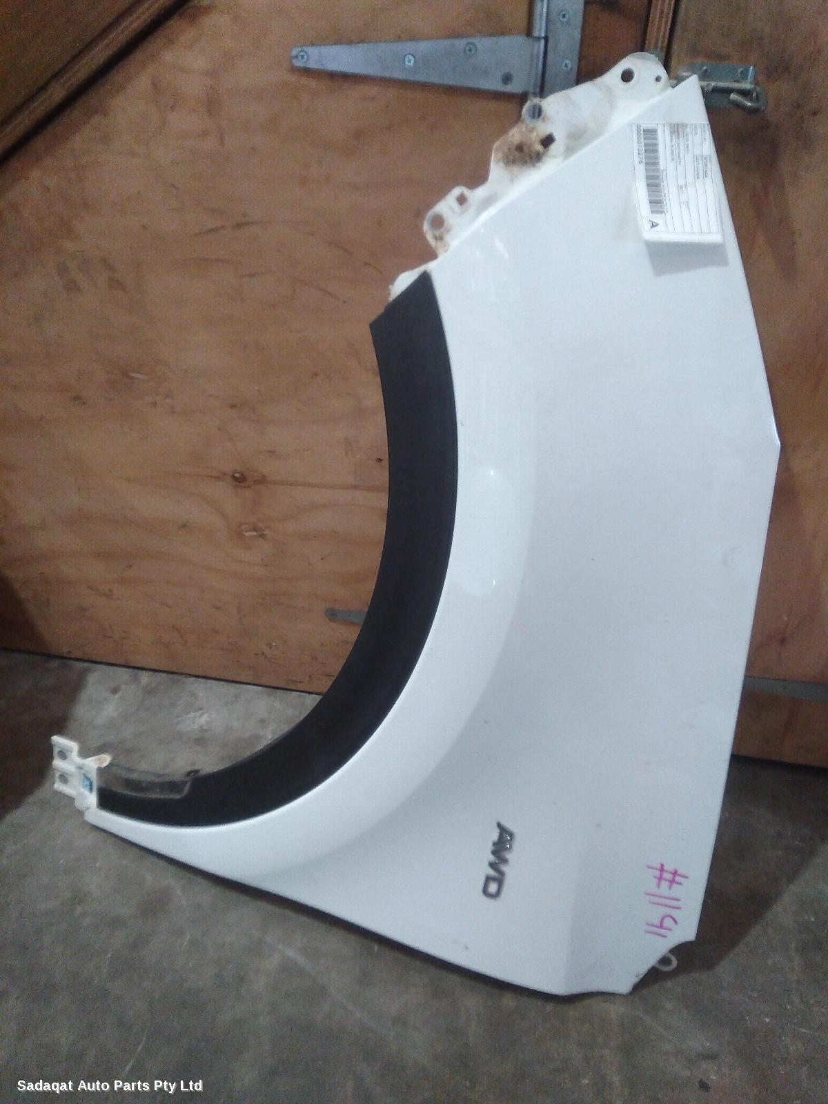 Kia Sportage Left Guard