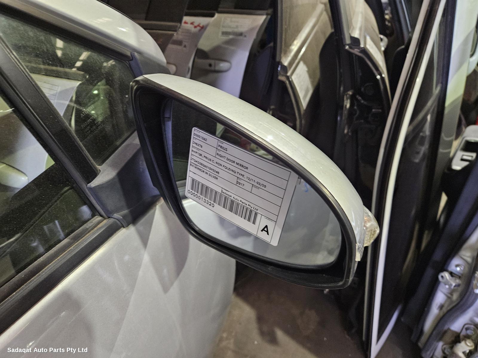 Toyota Prius Right Door Mirror