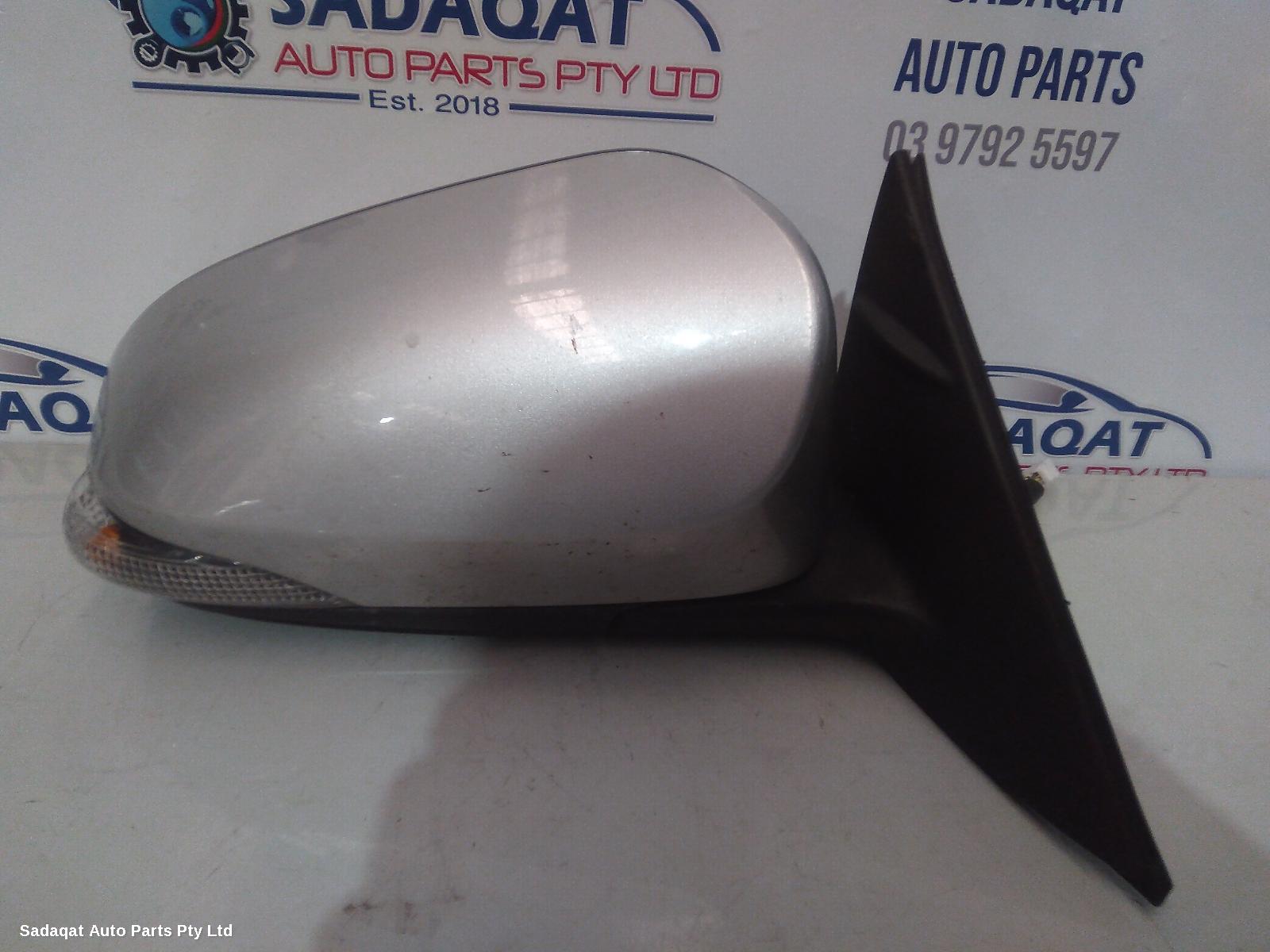 Toyota Aurion Right Door Mirror