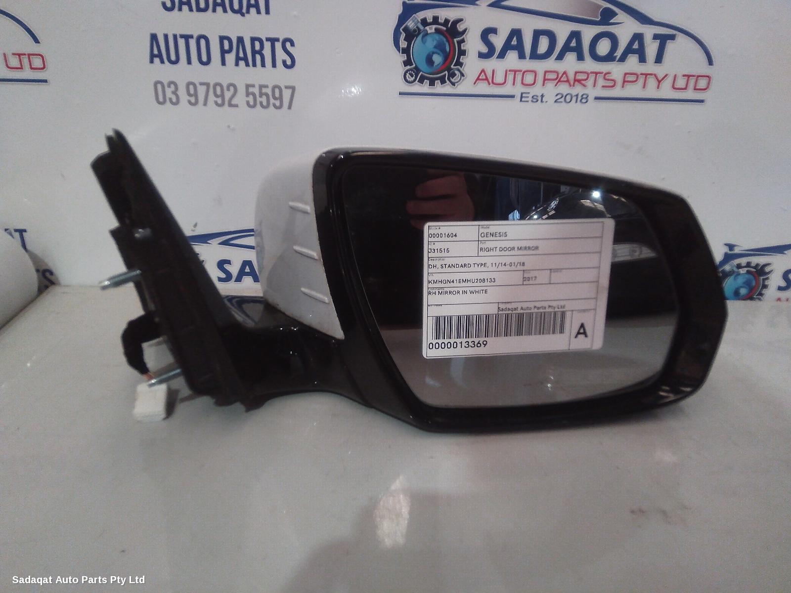 Hyundai Genesis Right Door Mirror
