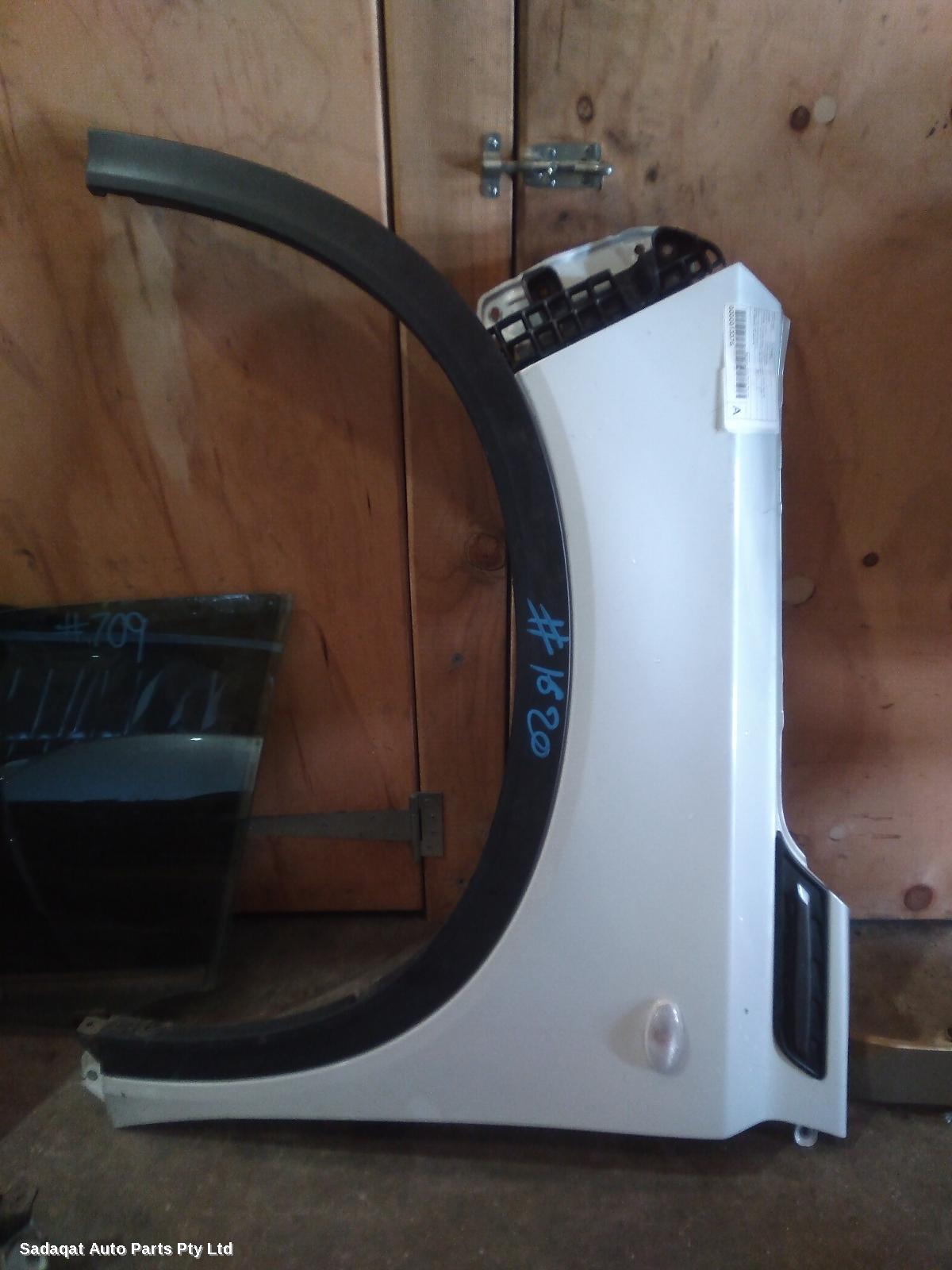 Suzuki Vitara Left Guard