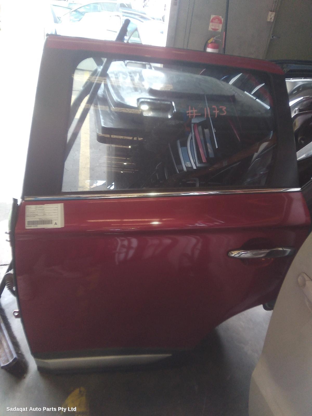 Mitsubishi Outlander Left Rear Door/sliding