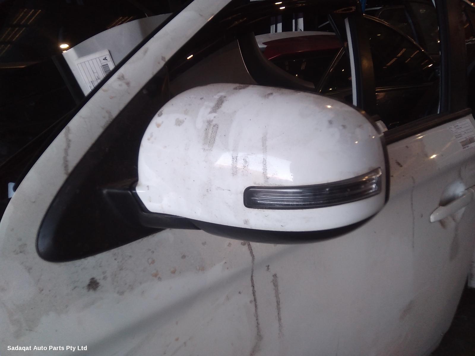 Mitsubishi Outlander Left Door Mirror