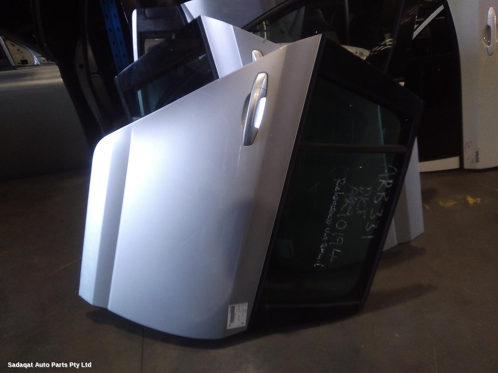 Skoda Octavia Right_rear_door_sliding