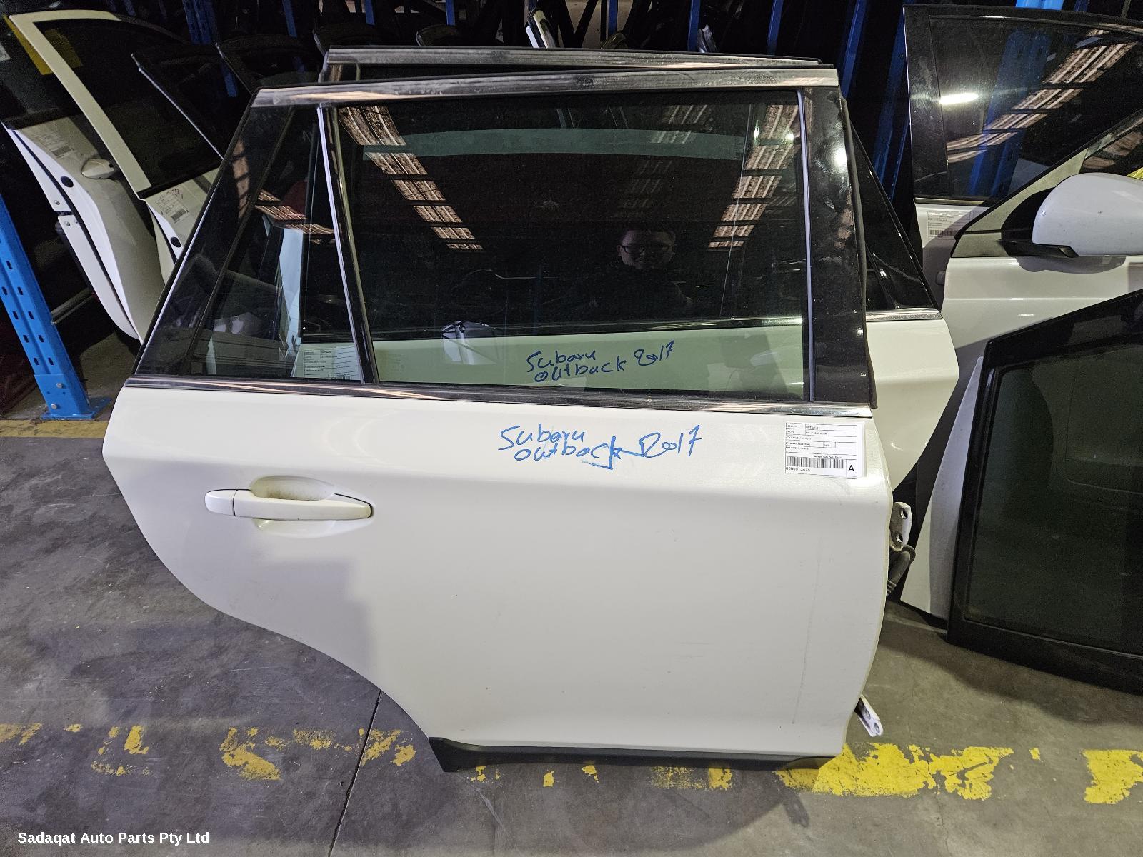 Subaru Outback Right_rear_door_sliding