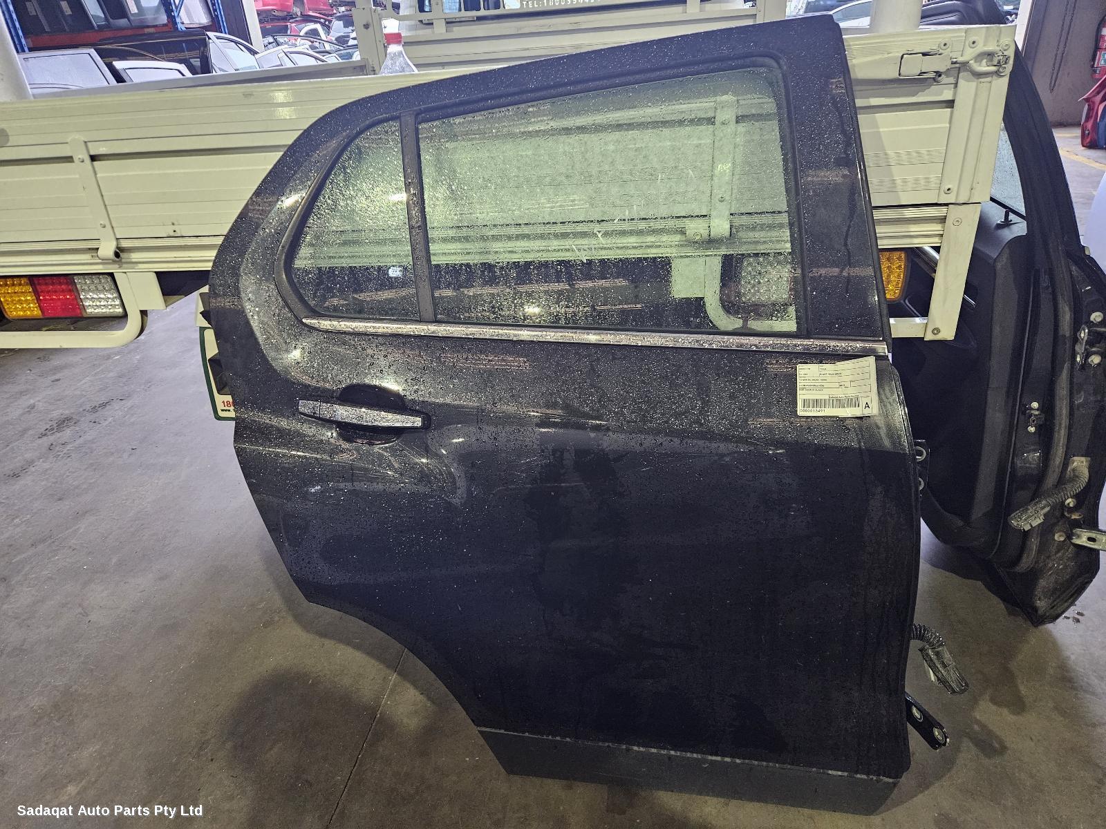 Holden Trax Right_rear_door_sliding