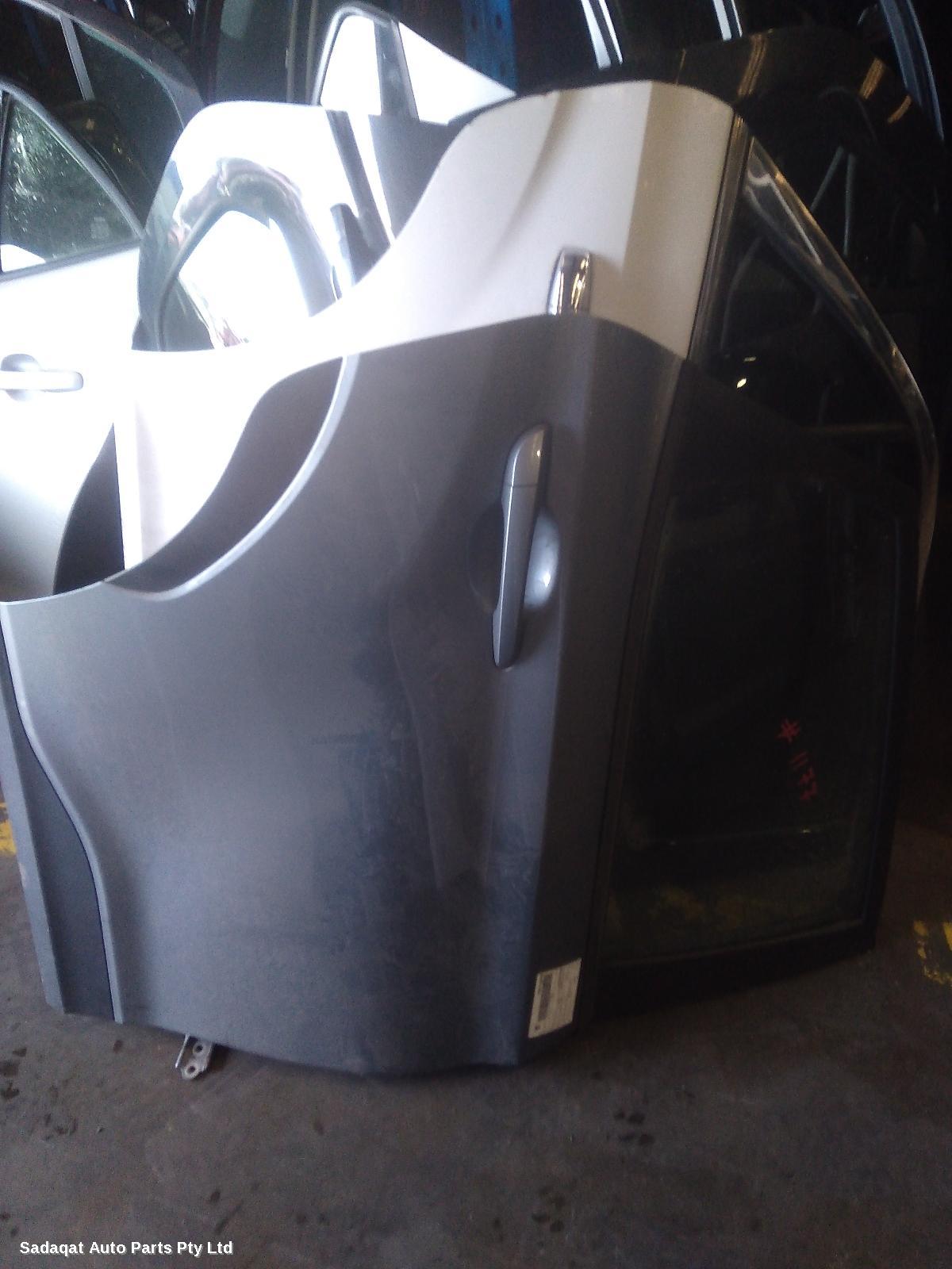 Hyundai Kona Right_rear_door_sliding
