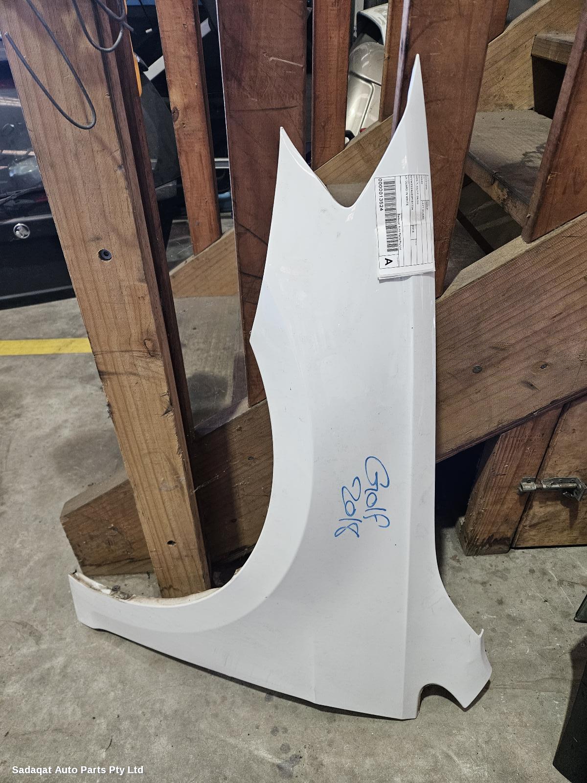 Volkswagen Golf Left Guard