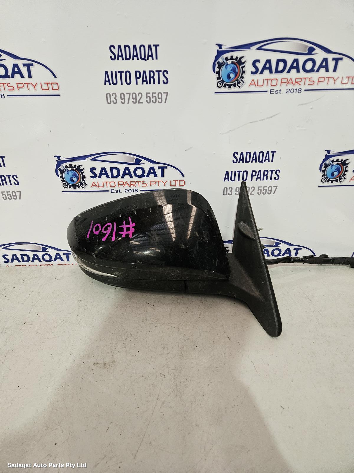 Toyota Kluger Right Door Mirror