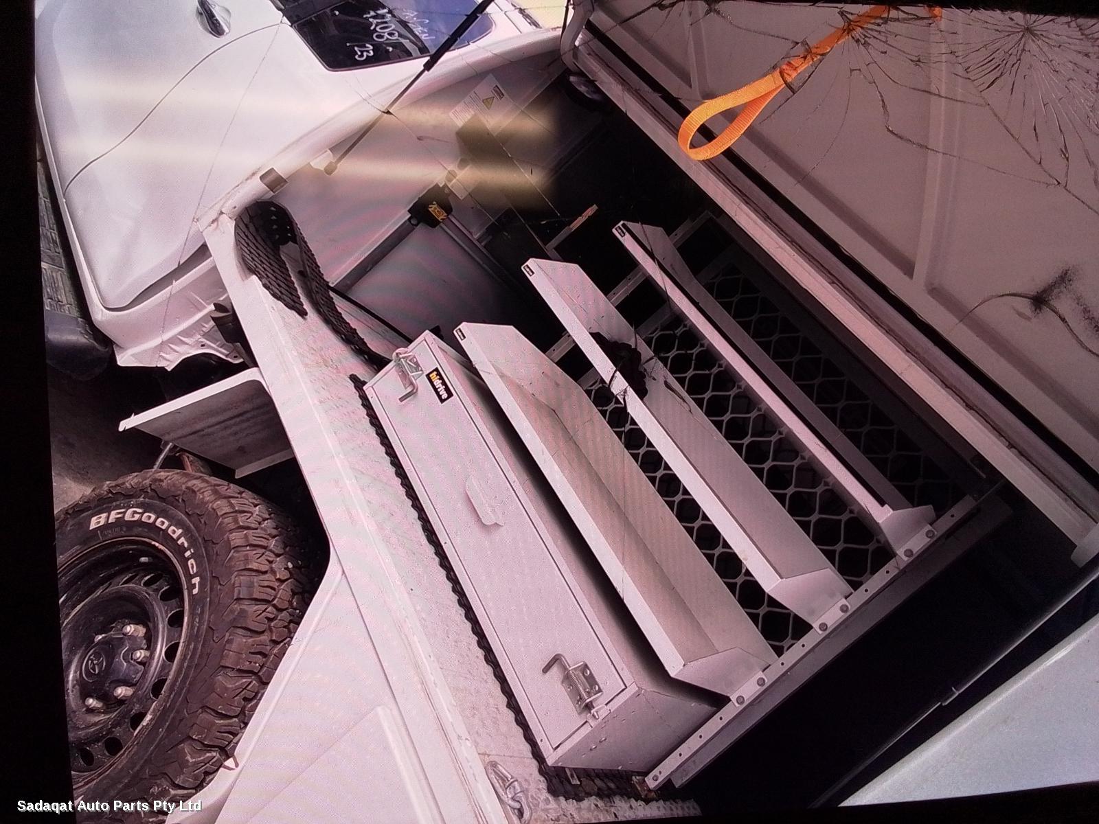 Toyota Hilux Tonneau/cover