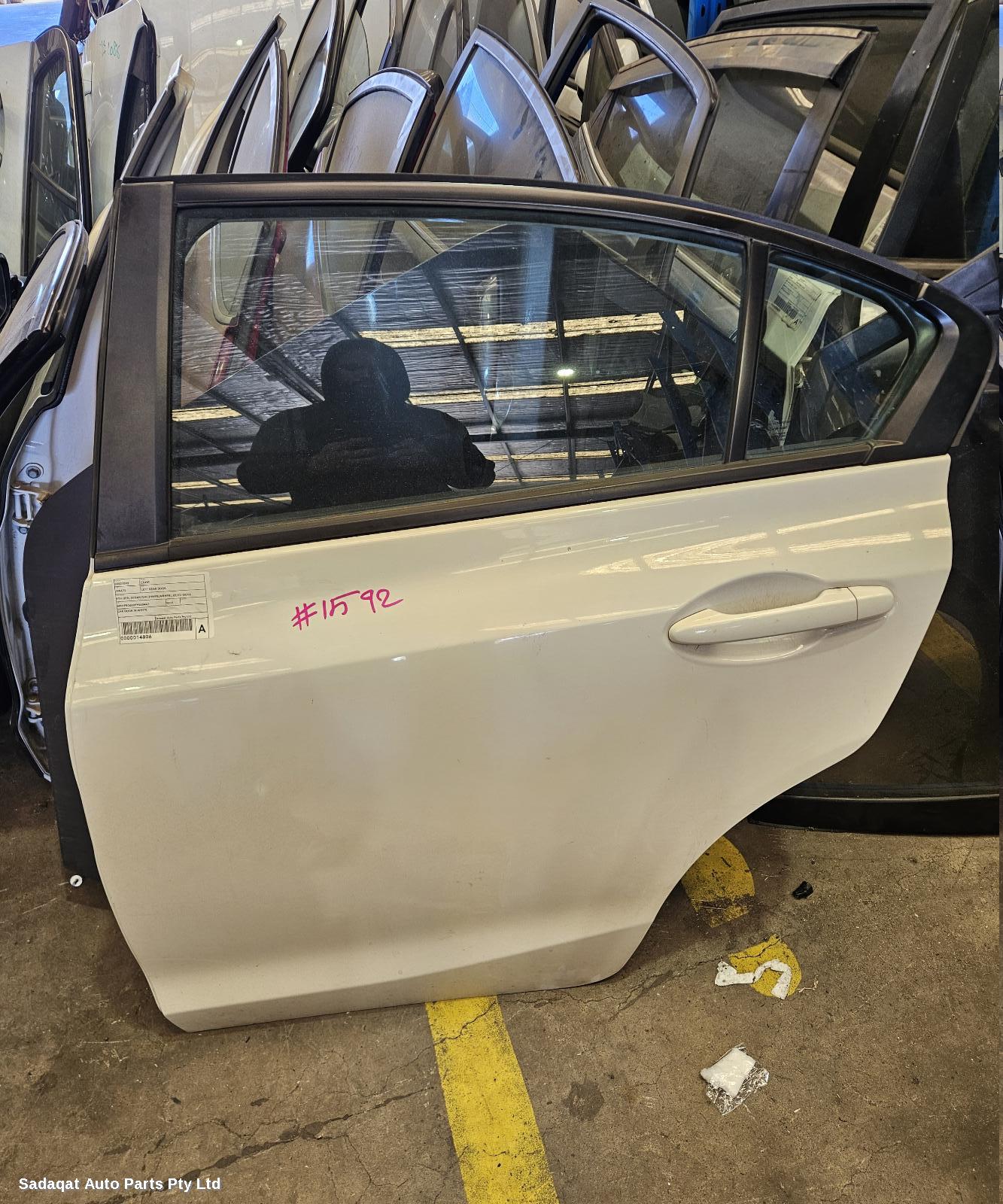 Honda Civic Left Rear Door/sliding