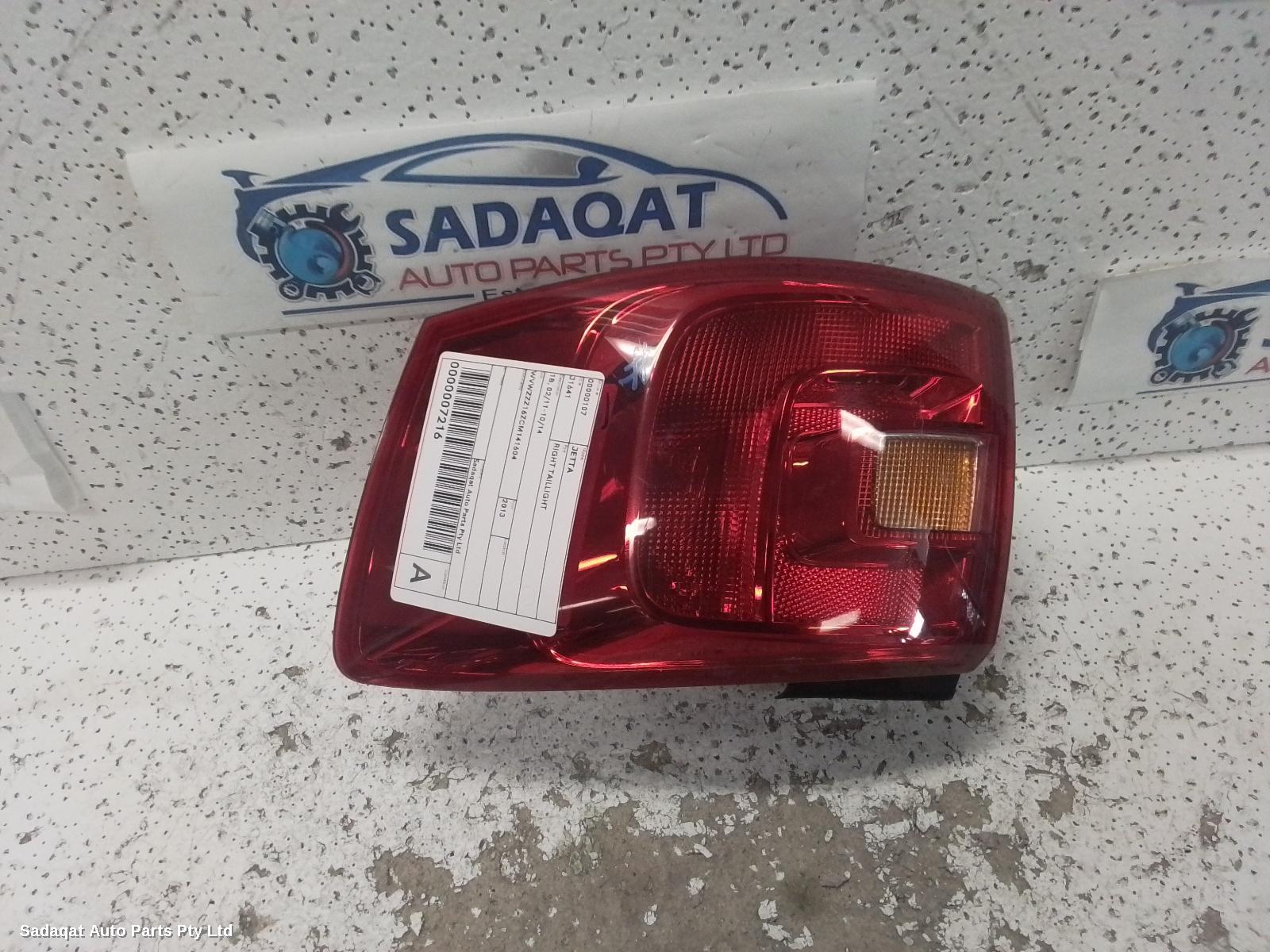 Volkswagen Jetta Right Taillight
