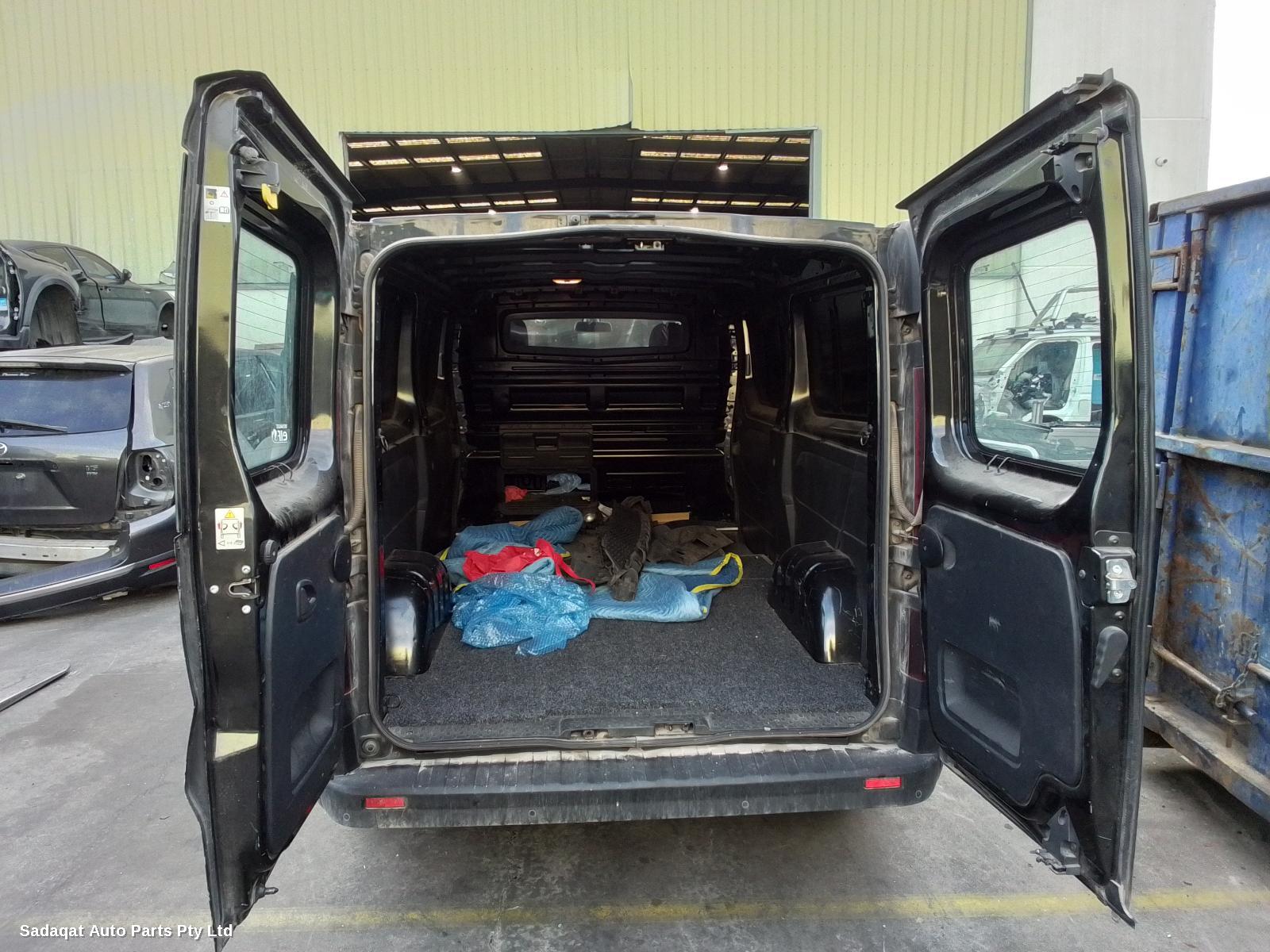 Renault Trafic Left Headlamp