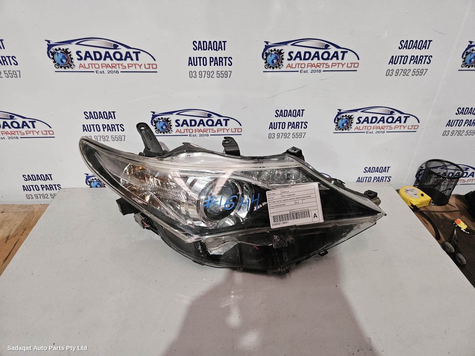 Toyota Corolla Right Headlamp