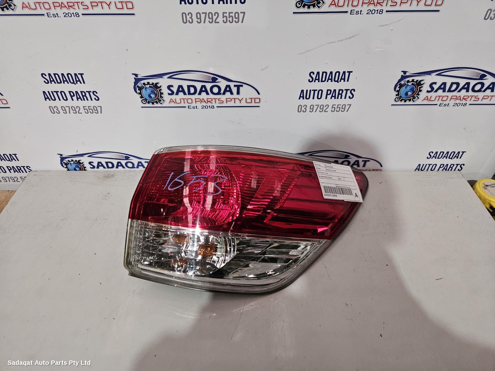 Nissan Pathfinder Right Taillight
