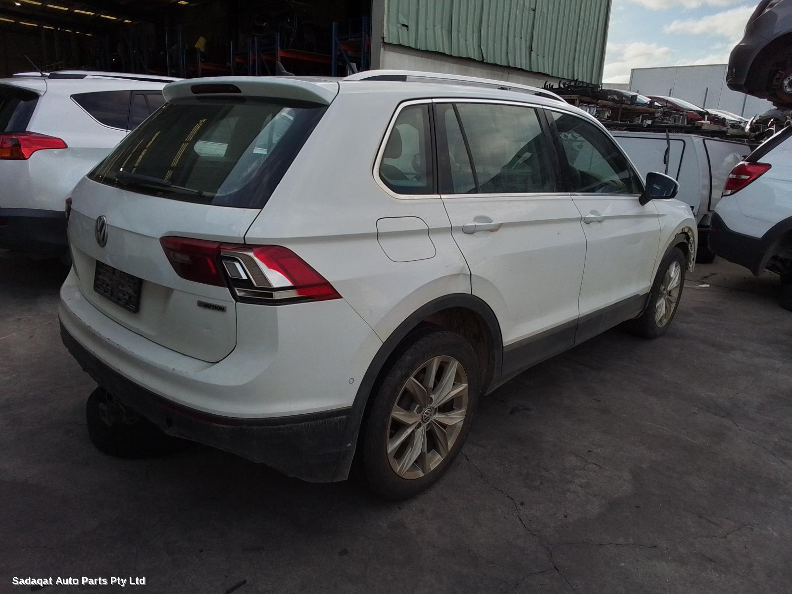 Volkswagen Tiguan Right Door Mirror