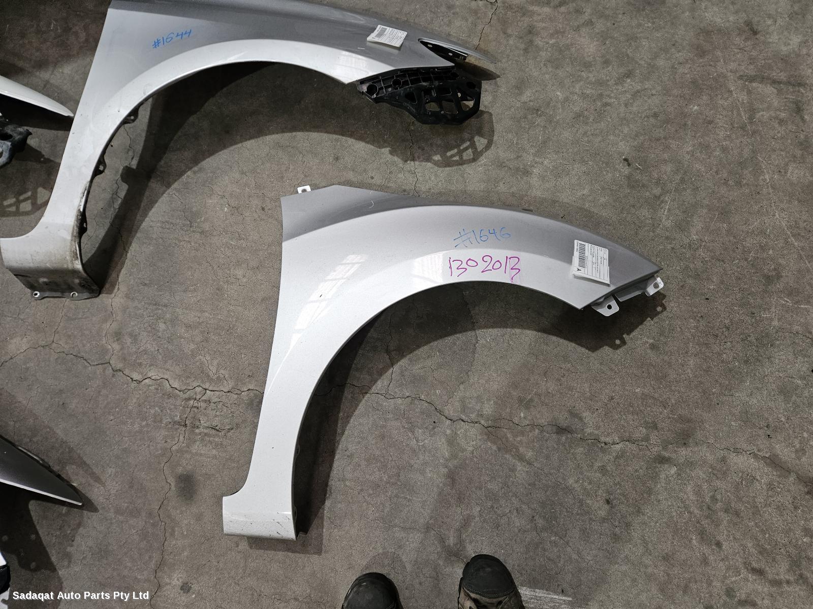 Hyundai I30 Right Guard