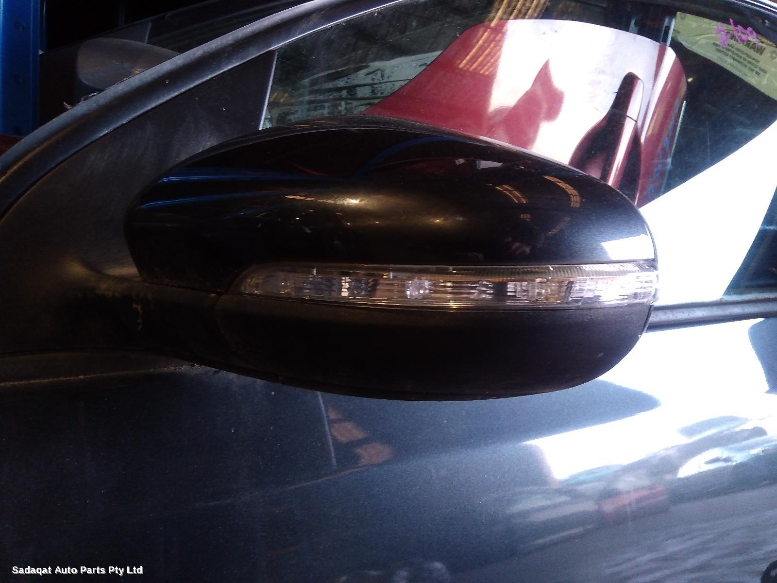 Volkswagen Golf Left Door Mirror