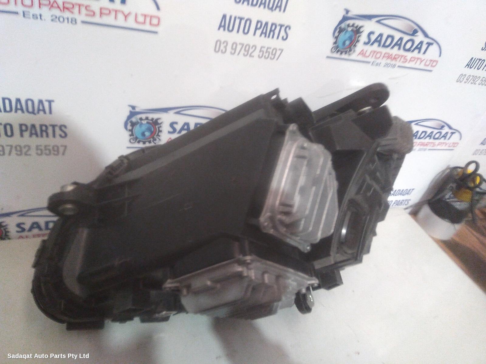 Mercedes C Class Right Headlamp