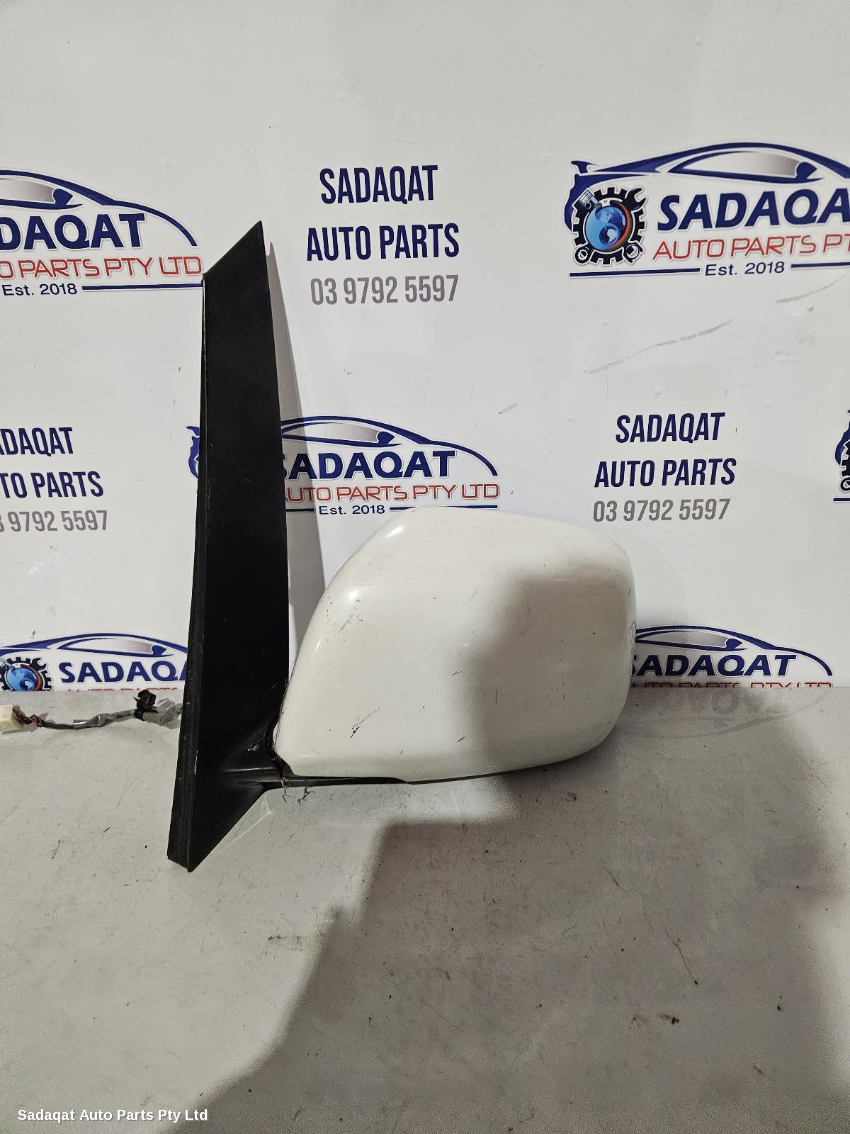 Toyota Estima Left Door Mirror