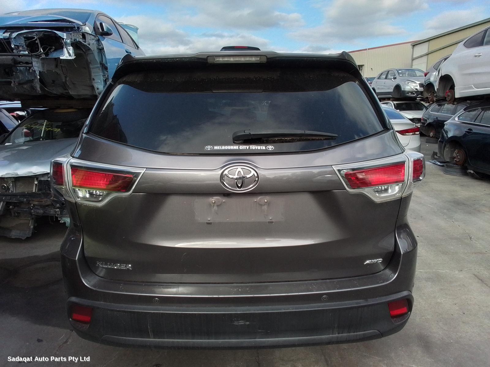 Toyota Kluger Armrest