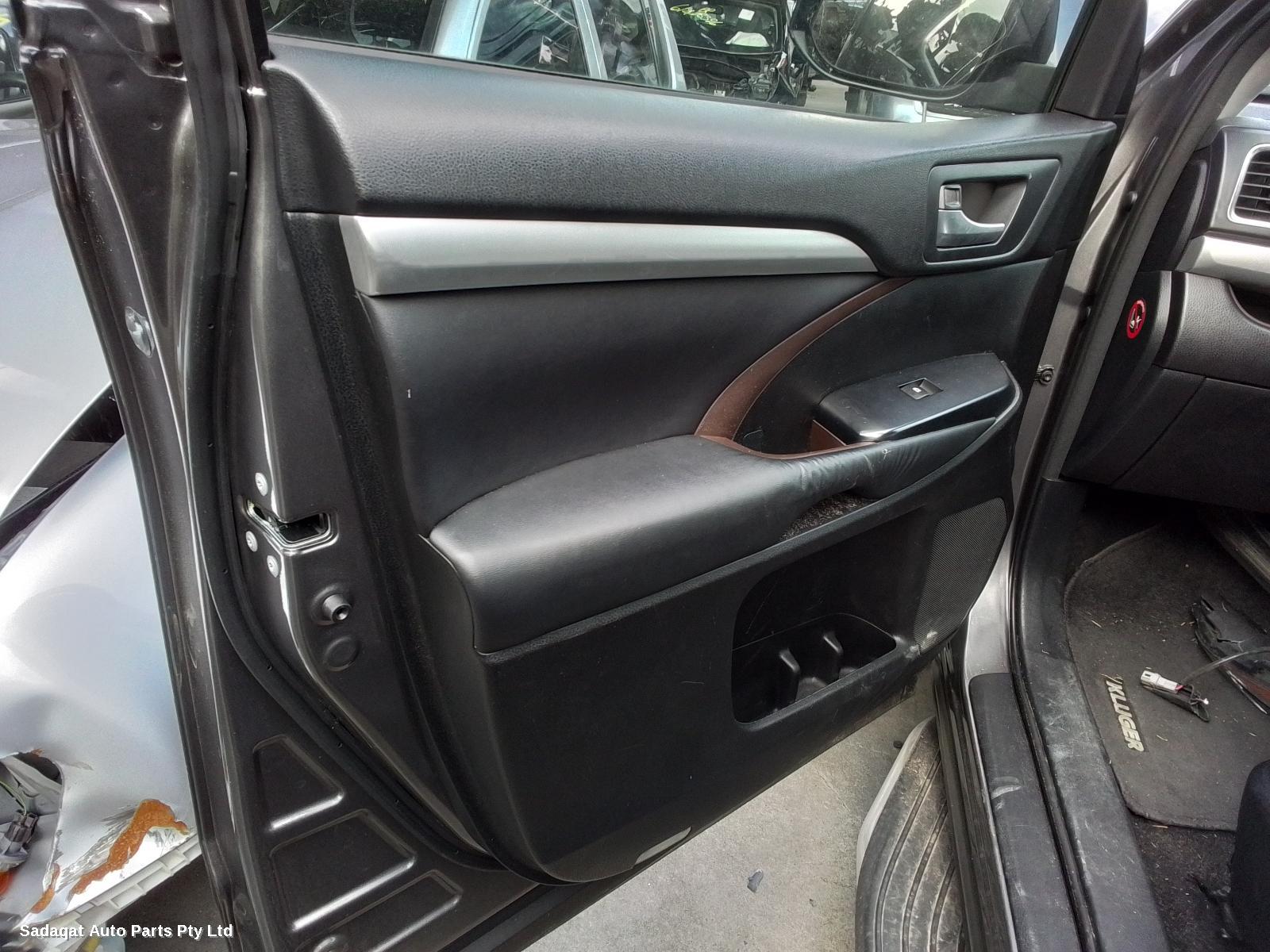 Toyota Kluger Armrest