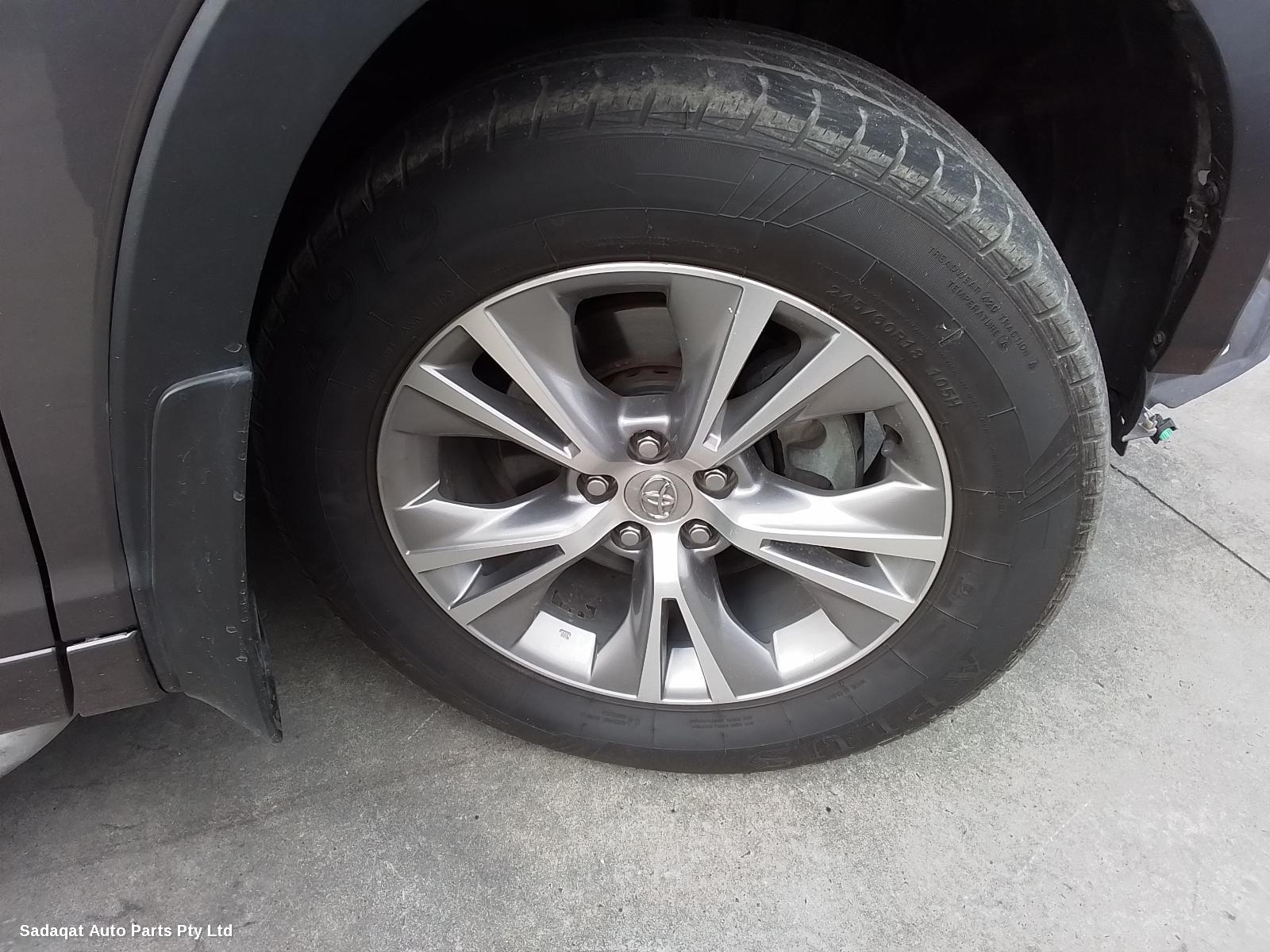 Toyota Kluger Armrest