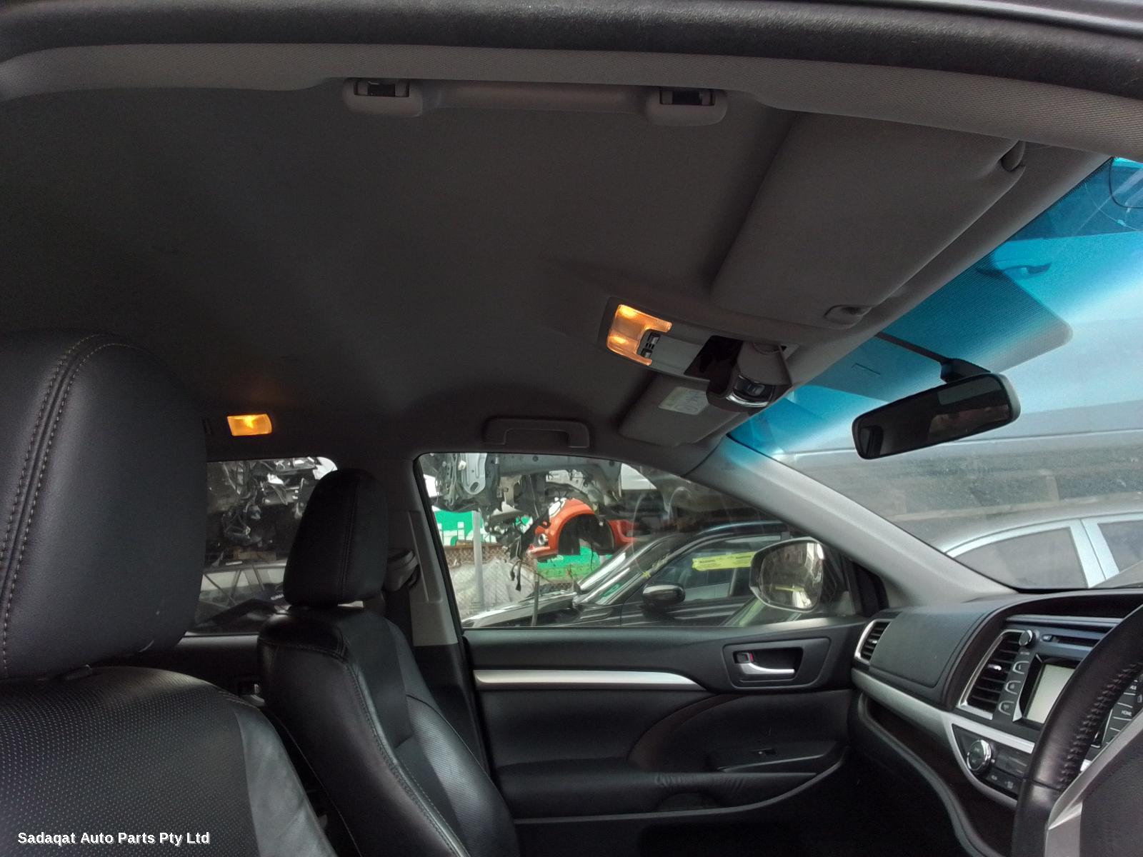 Toyota Kluger Armrest