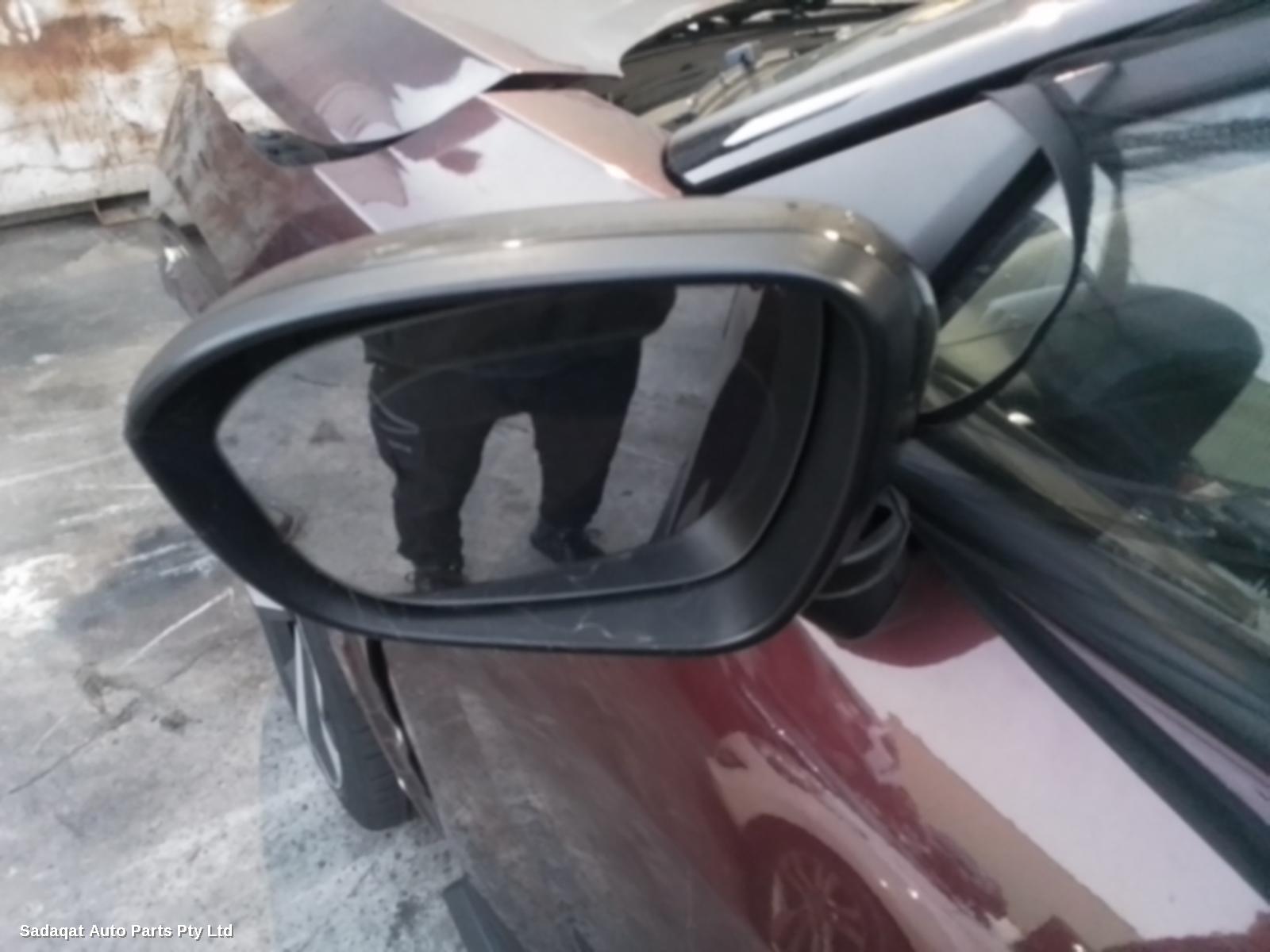 Nissan Juke Hoodlining