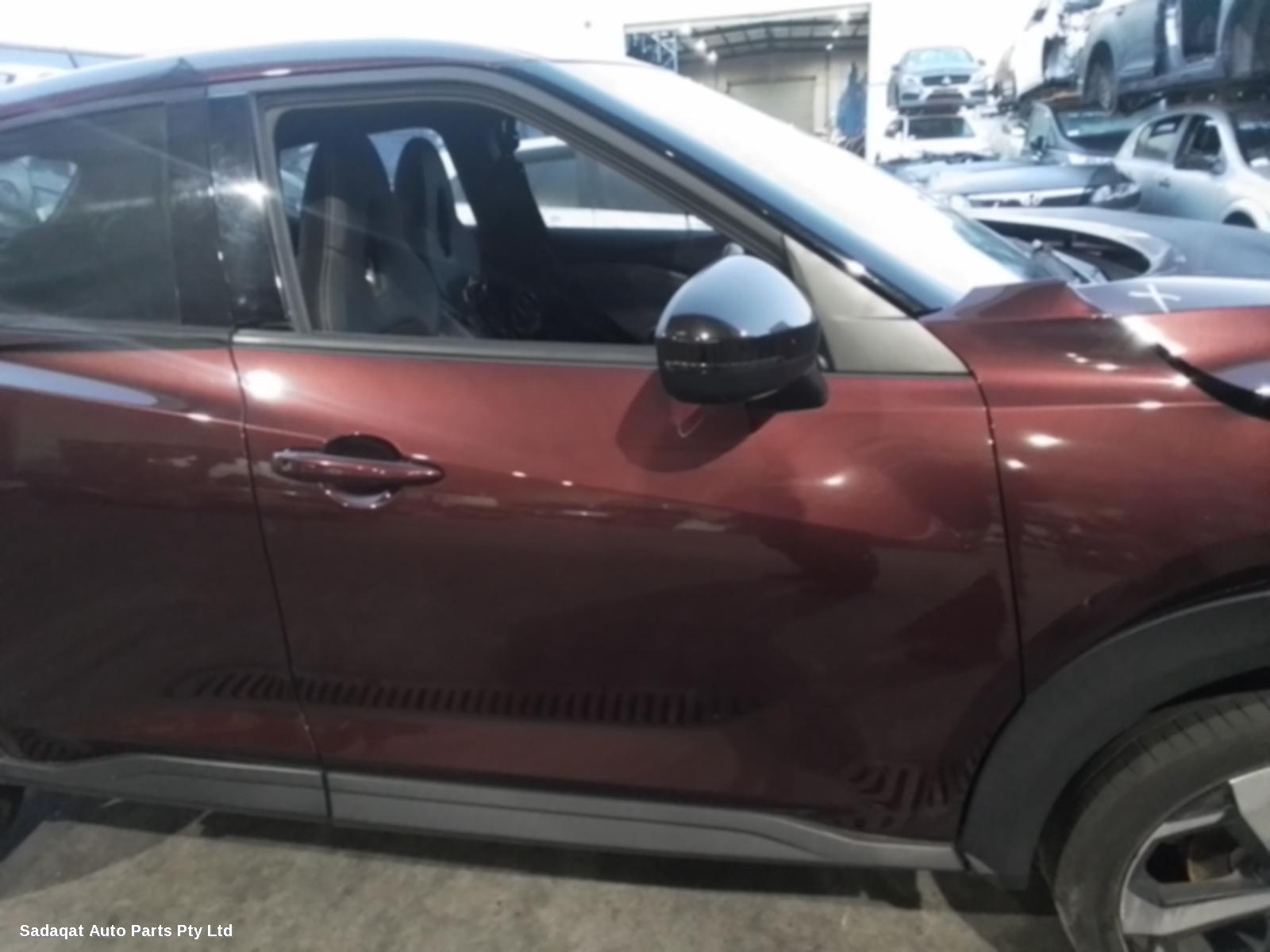 Nissan Juke Hoodlining