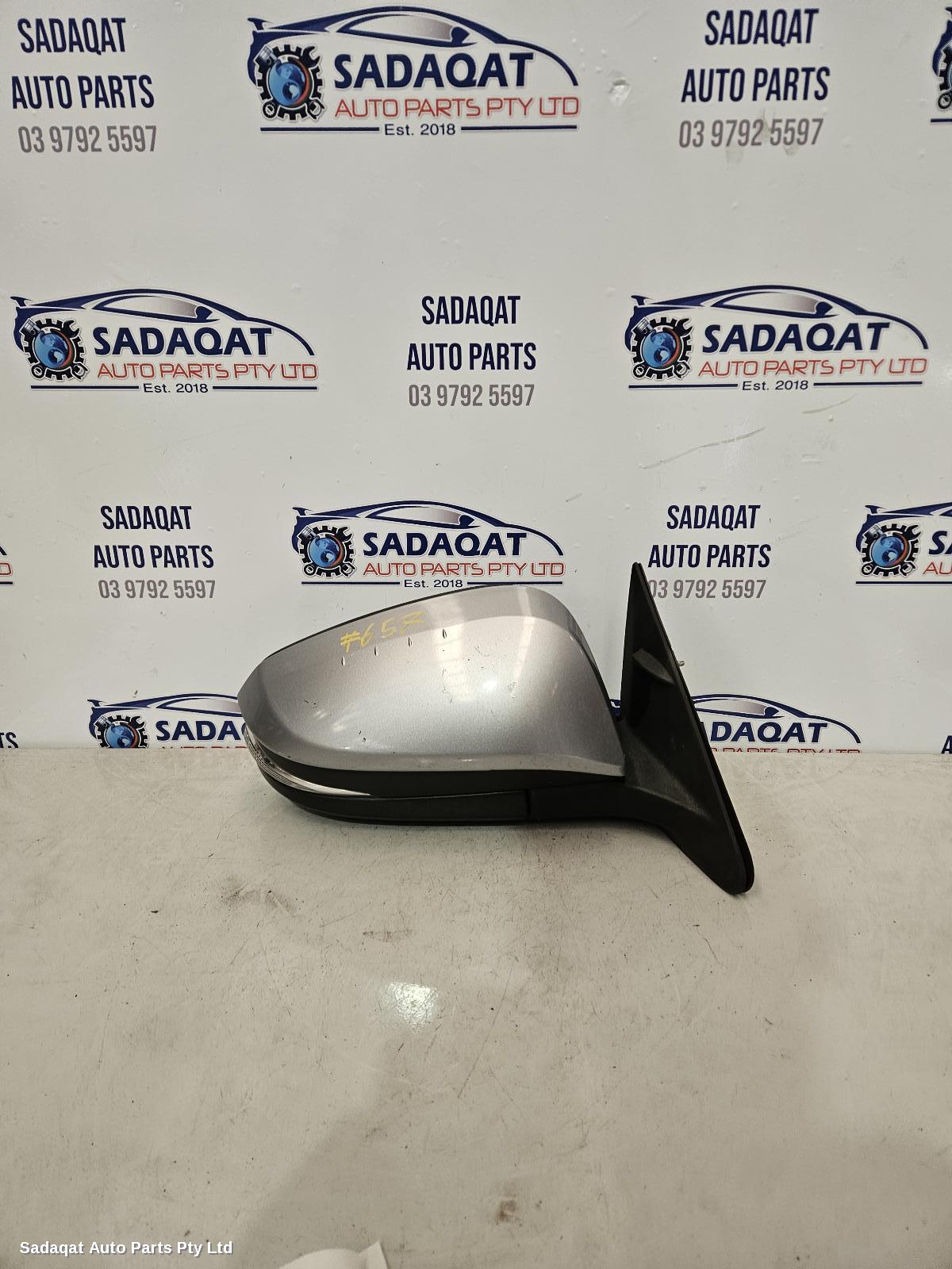 Toyota Kluger Right Door Mirror