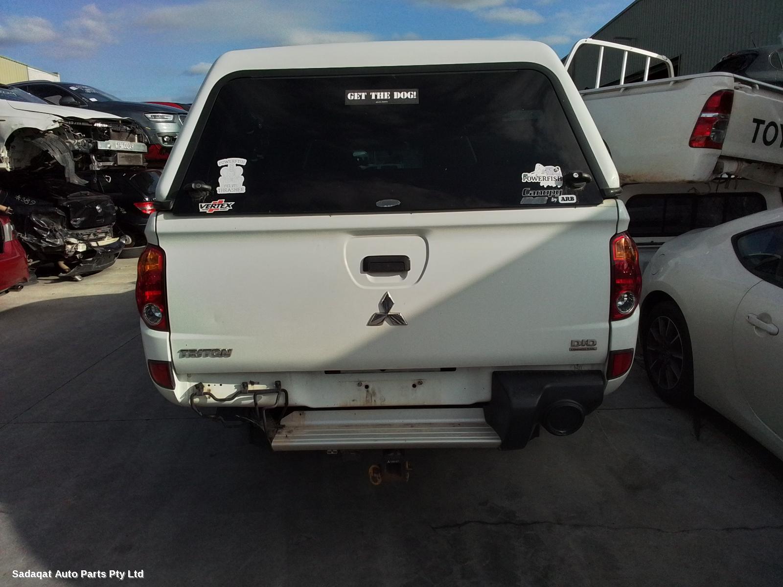 Mitsubishi Triton Left Taillight