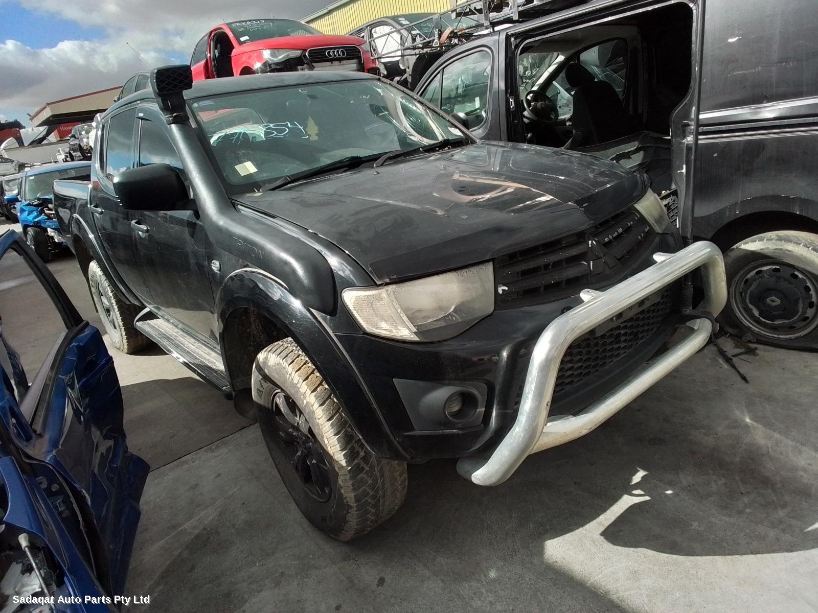 Mitsubishi Triton Bonnet