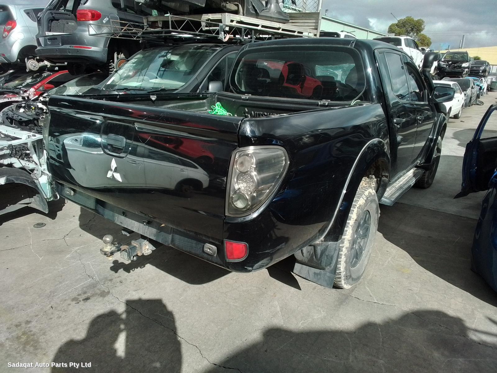 Mitsubishi Triton Bonnet