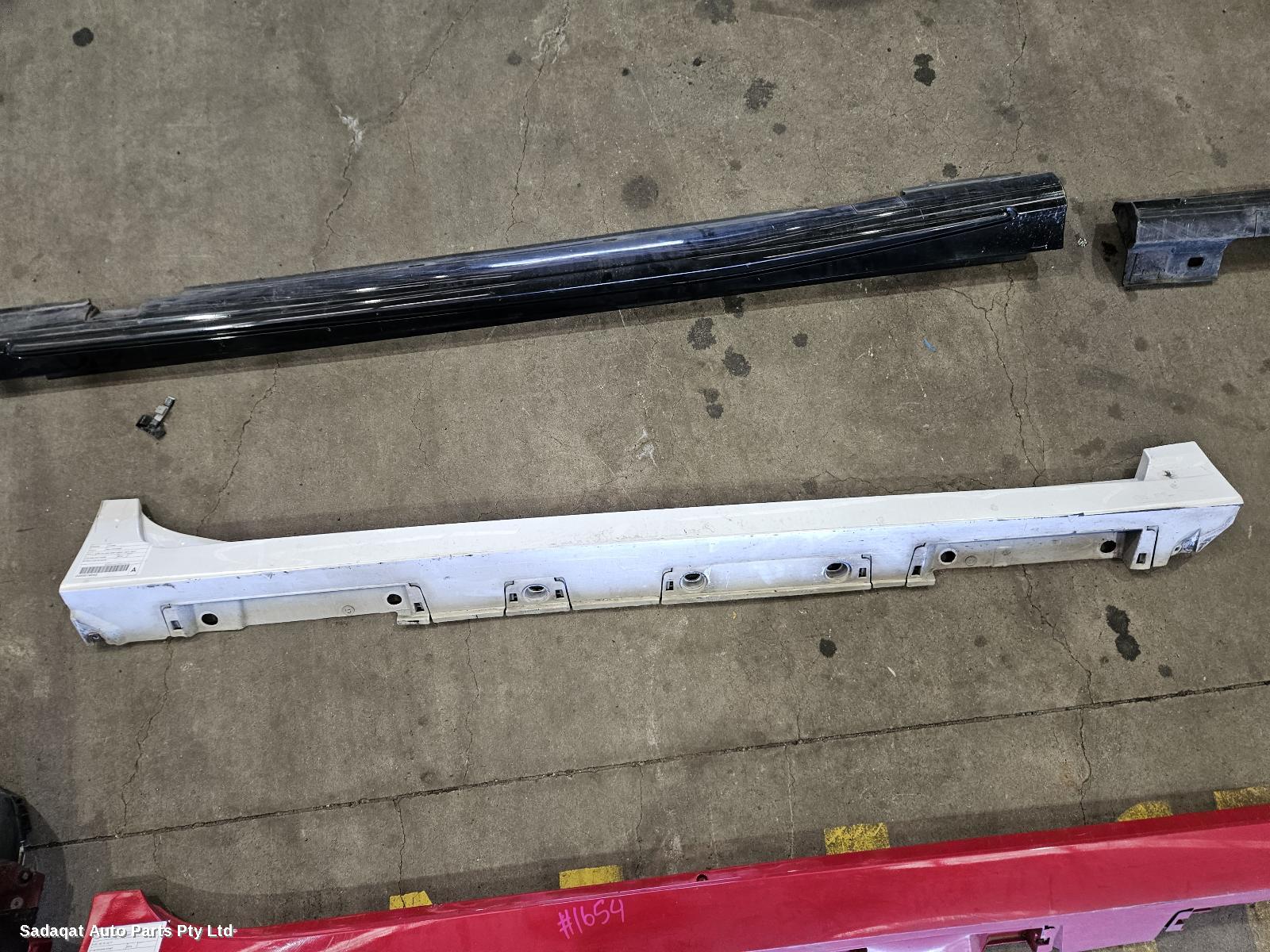 Lexus Ct200h Side Step/skirt