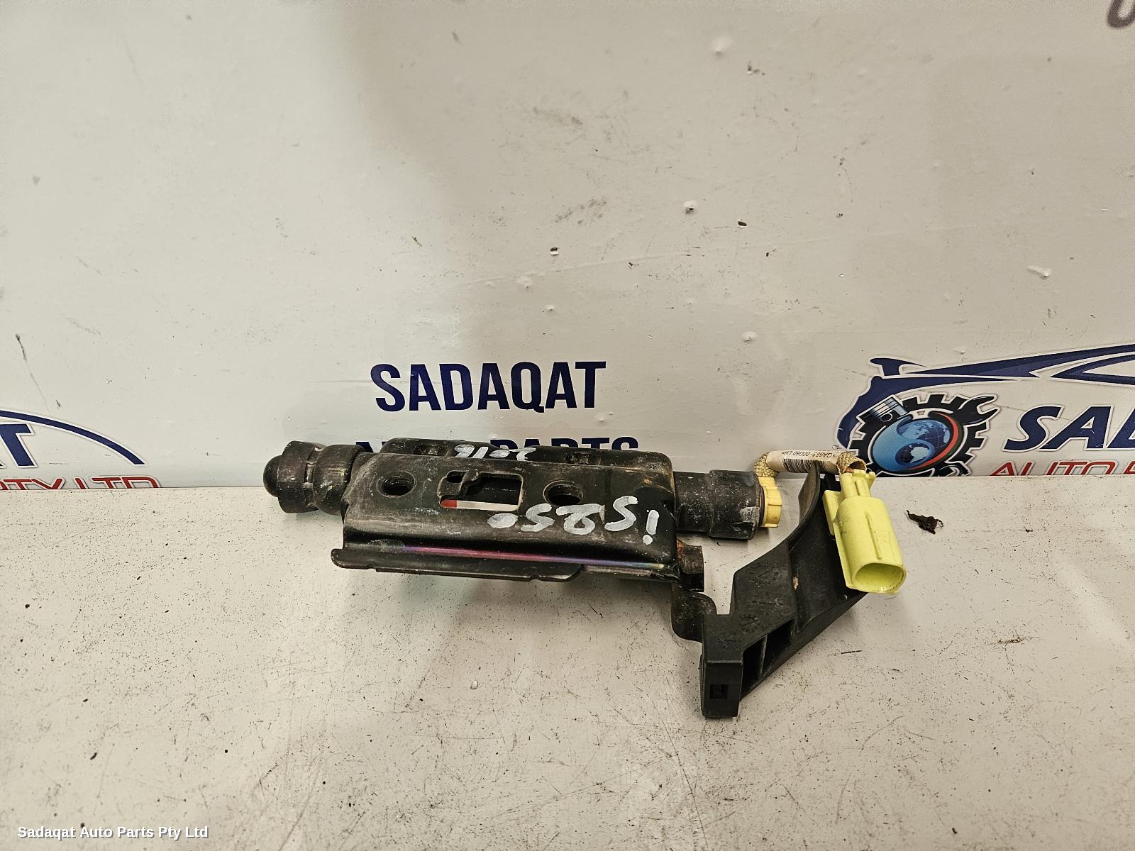 Lexus Is Series Bonnet Hinge/strut