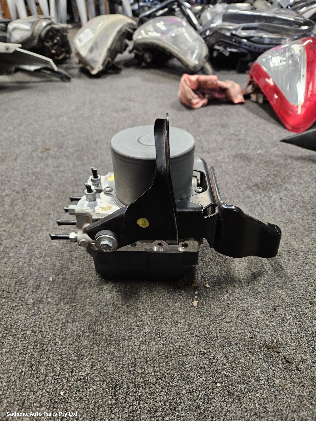 Lexus Is Series Abs Pump/modulator