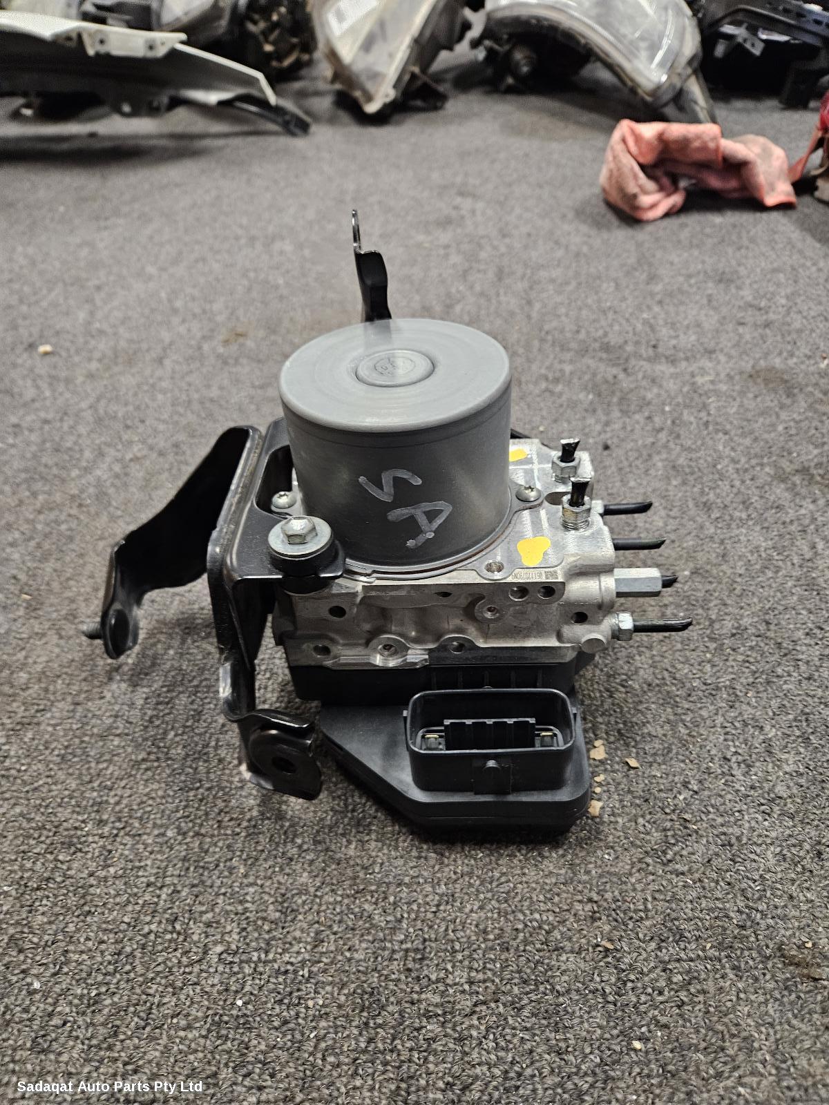 Lexus Is Series Abs Pump/modulator