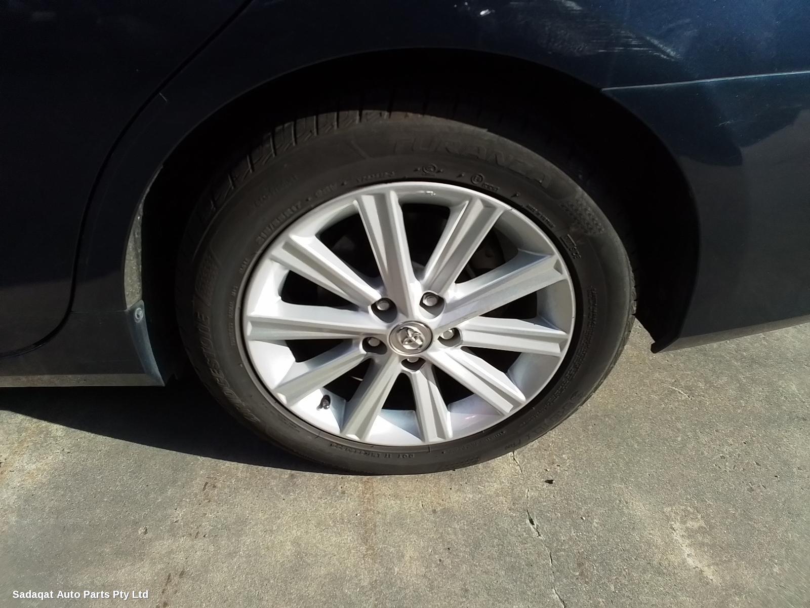 Toyota Camry Left Guard