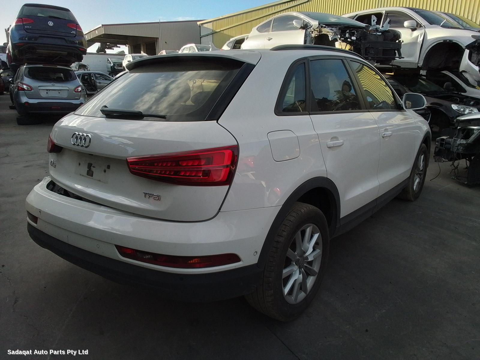 Audi Q3 Antenna