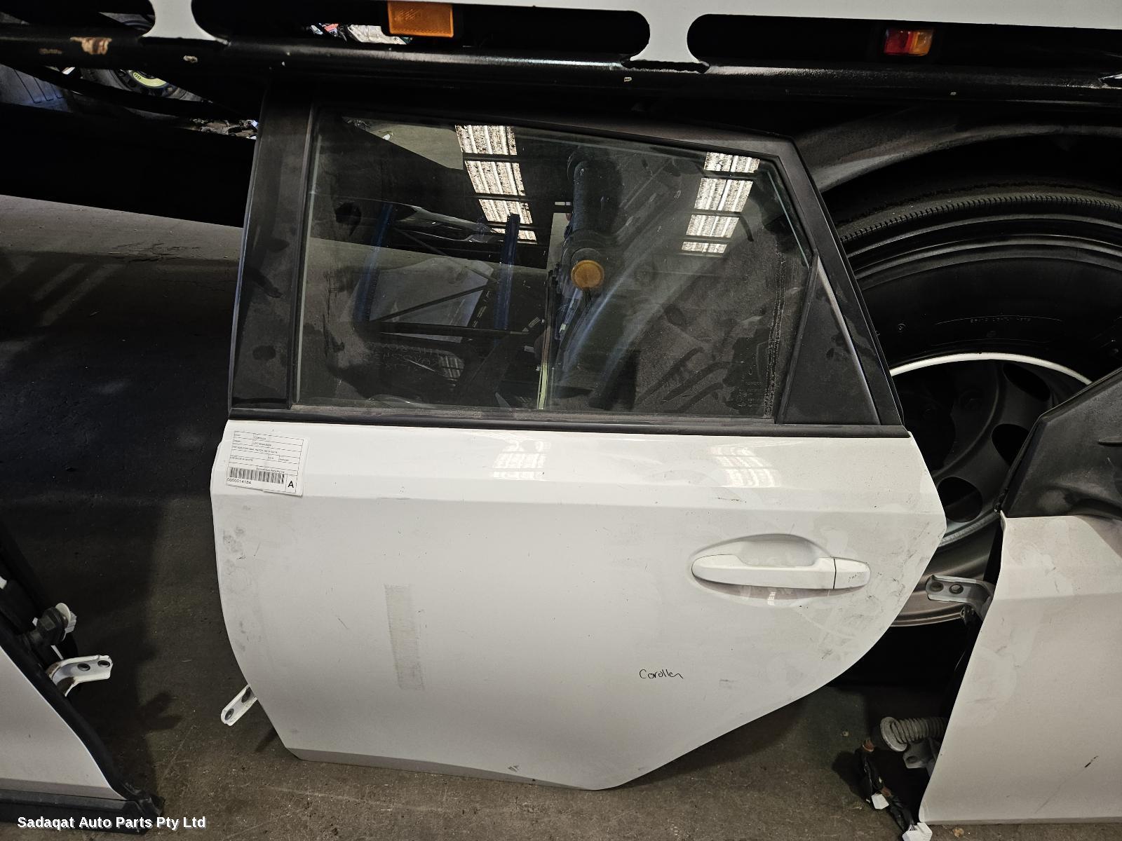 Toyota Corolla Left Rear Door/sliding