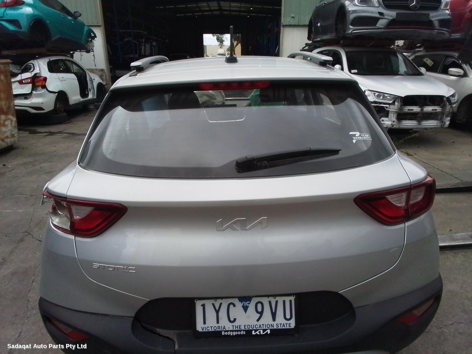 Kia Stonic Right Door Mirror