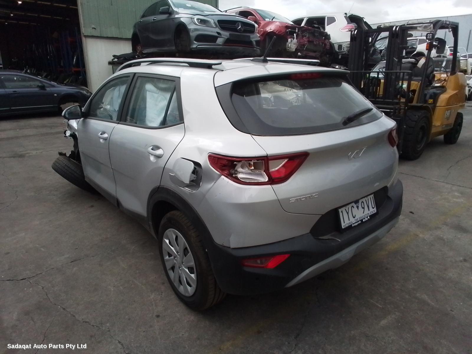 Kia Stonic Right Door Mirror